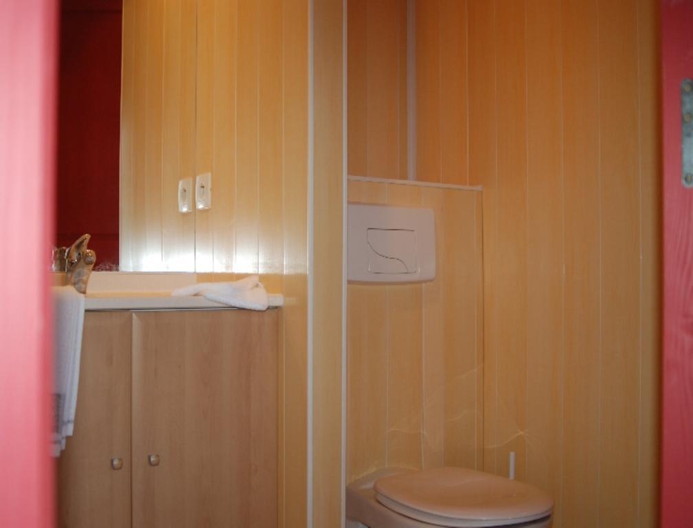 Le Manoir Du Butel Bed & Breakfast Saint-Amand  Room photo